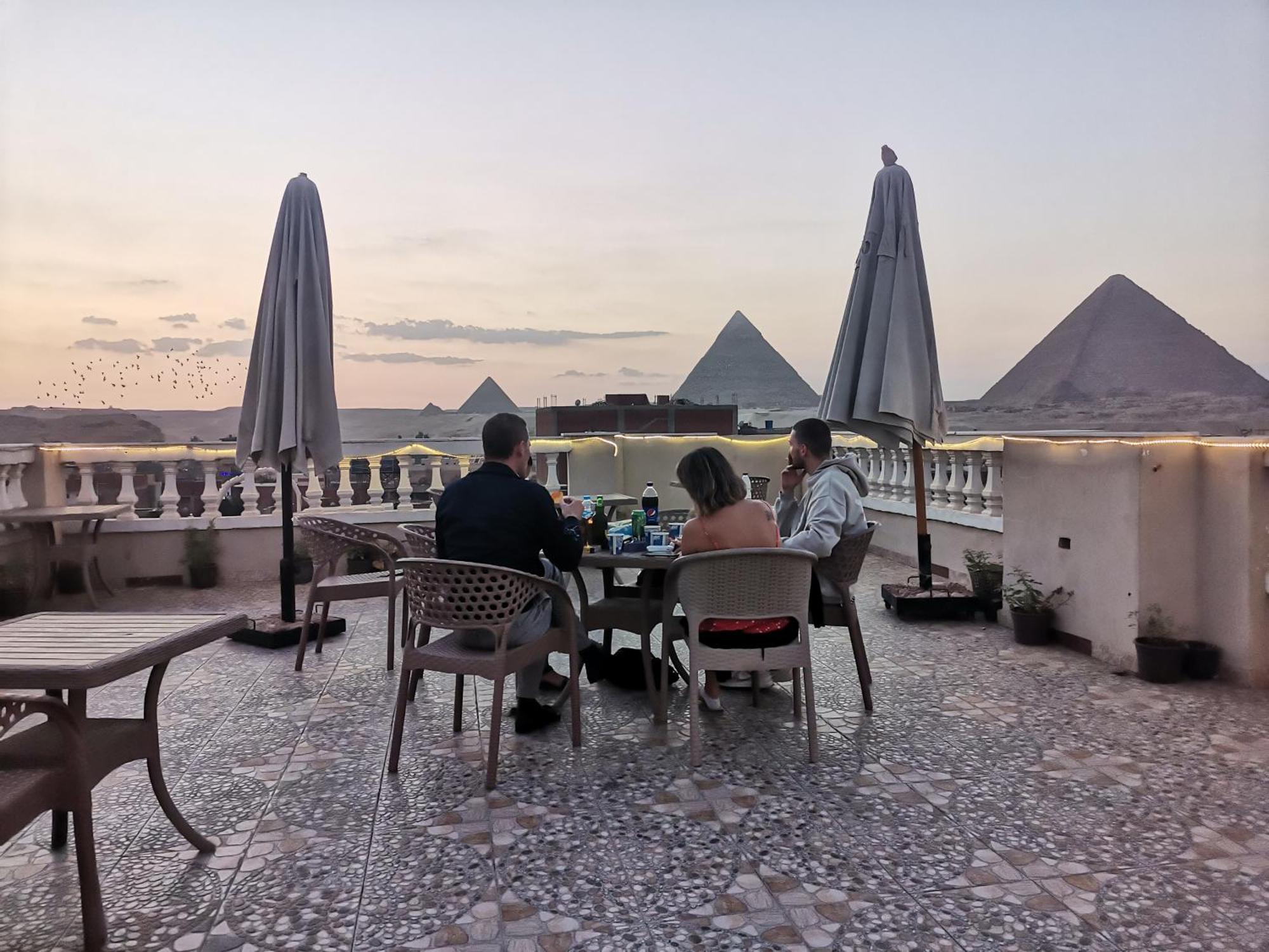 Explore Stars Pyramids View Kafrat al Jabal Exterior photo